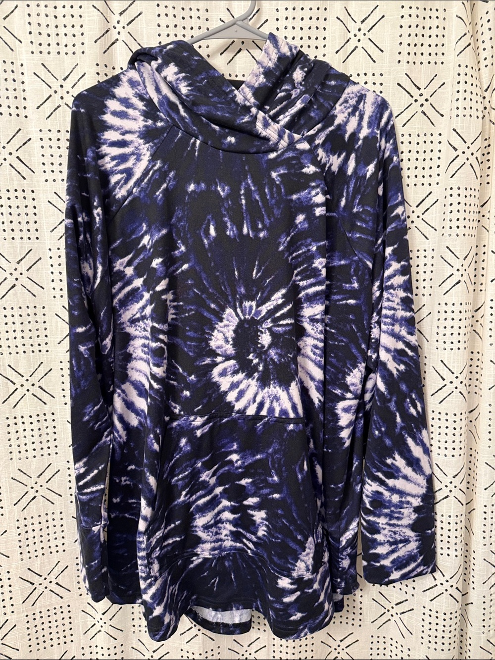 Lularoe tie dye amber sweatshirt purple pattern 2XL NWT